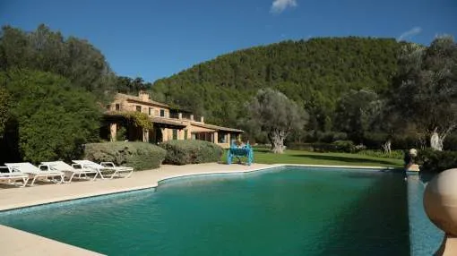 Exclusive country house with mountain views Exclusive country house with mountain views